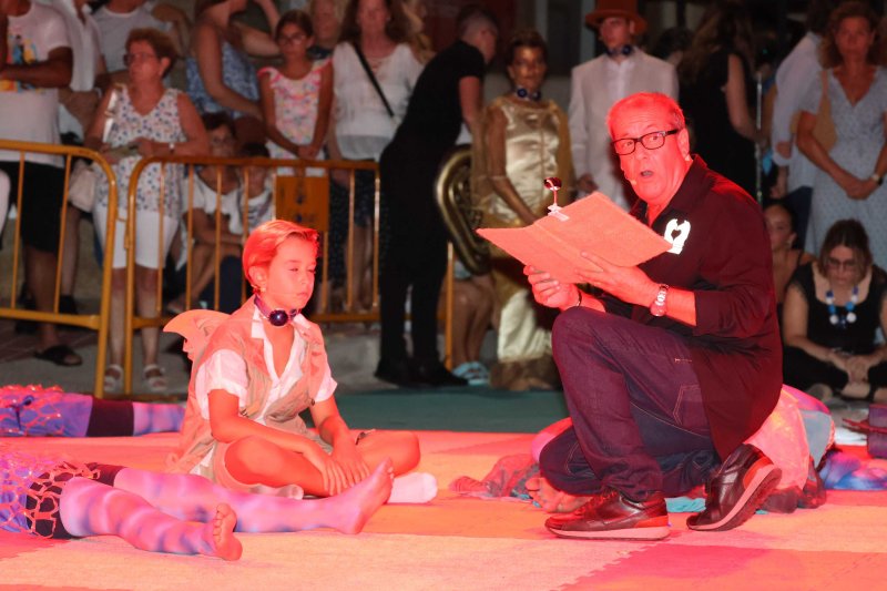 Y los mares sucumben ante la acción depredadora y el egoísmo de la humanidad en los Escacs Vivents de Xàbia  Y los mares sucumben ante la acción depredadora y el egoísmo de la humanidad en los Escacs Vivents de Xàbia